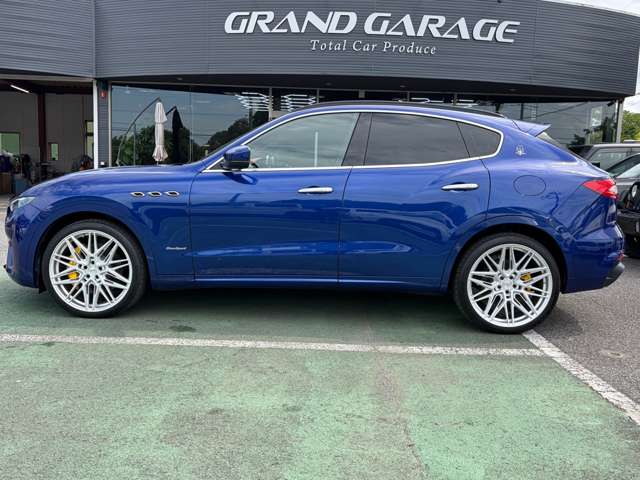 Maserati Levante 5