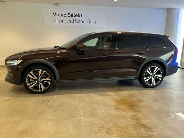 Volvo V60 Cross Country 10