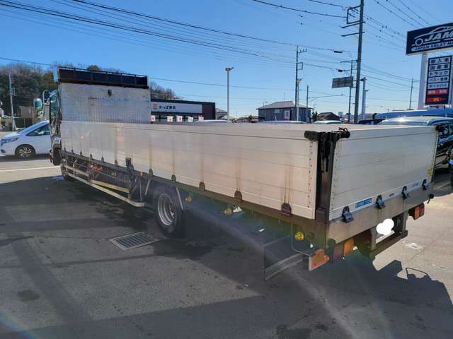 Isuzu Forward 2
