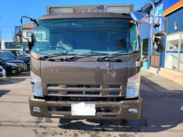 Isuzu Forward 4