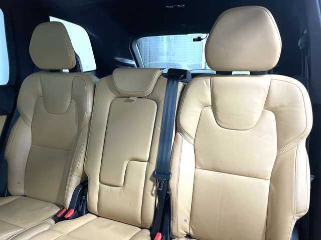 Volvo XC90 11
