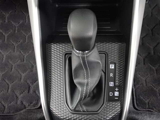 Toyota Raize 10
