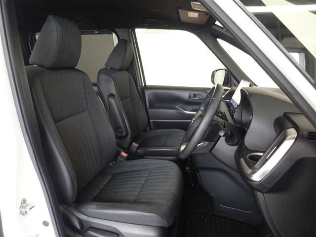 Toyota Noah 4