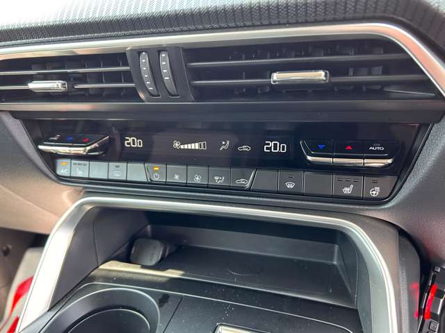 Mazda CX-60 8