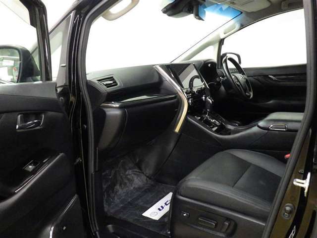 Toyota Alphard 11