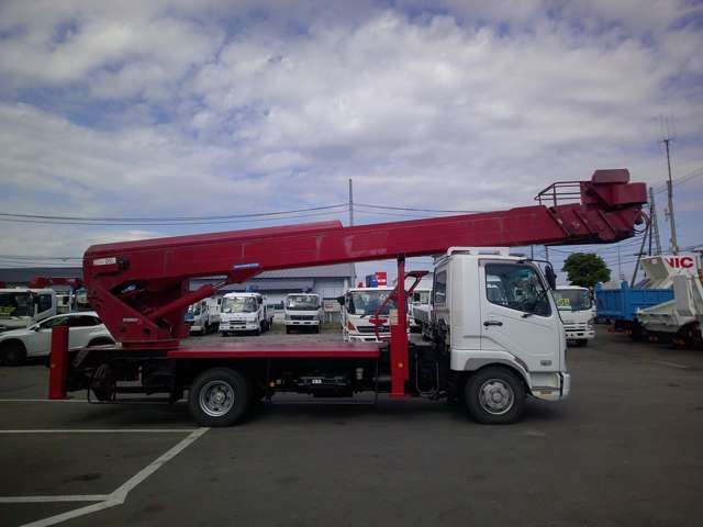 Mitsubishi Fuso Fighter 8