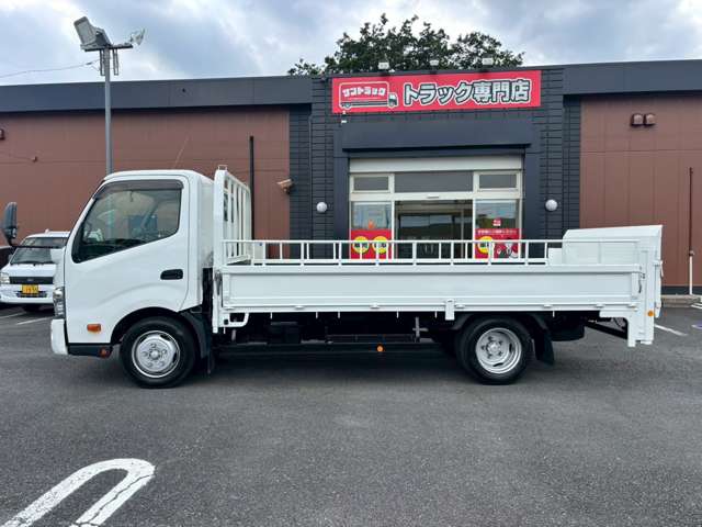 Hino Dutro 8