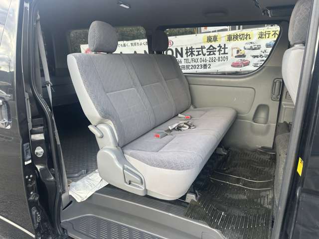 Toyota Hiace Van 12