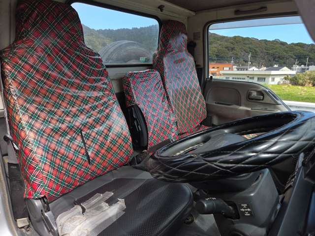 Isuzu Elf 11