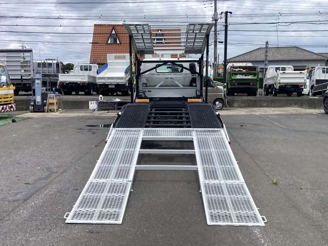 Mitsubishi Fuso Canter 5
