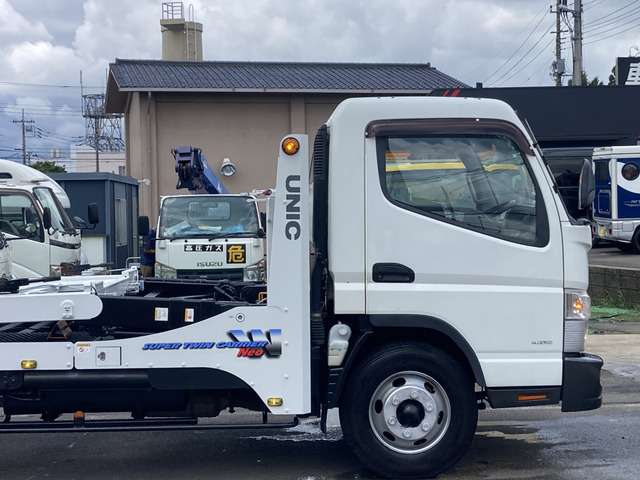 Mitsubishi Fuso Canter 9