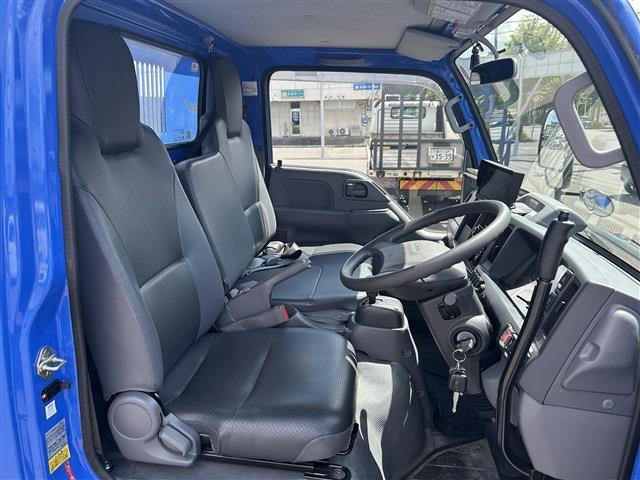 Isuzu Elf 12