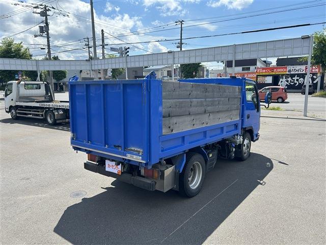 Isuzu Elf 6
