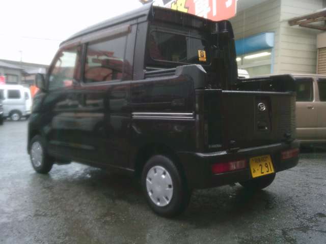 Daihatsu Hijet Deck Van 6