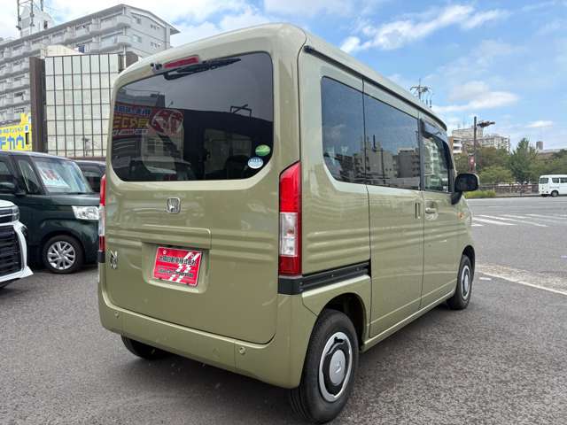 Honda N-VAN 8