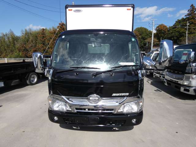 Hino Dutro 4