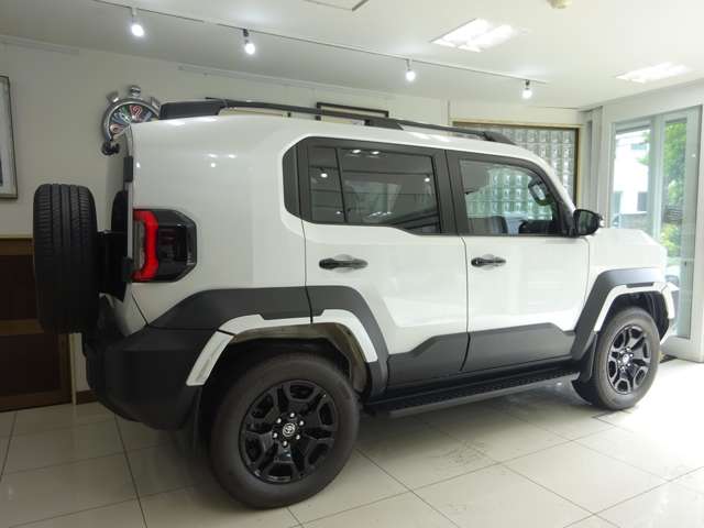 Toyota Land Cruiser FJ 7