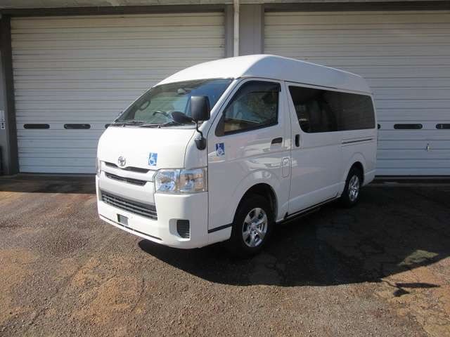 Toyota Regius Ace 5