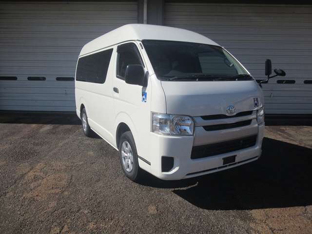 Toyota Regius Ace 6
