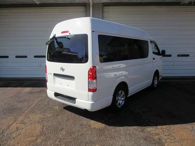 Toyota Regius Ace 9