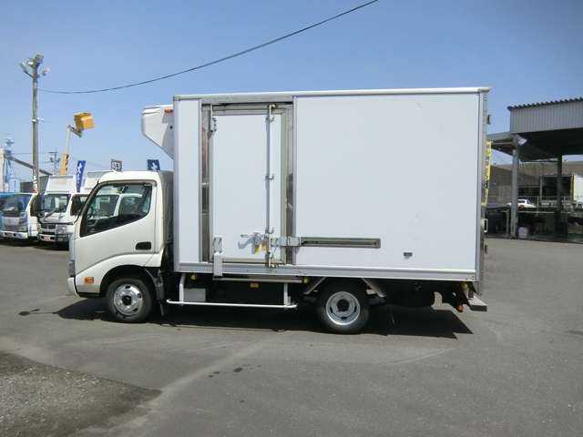 Hino Dutro 3