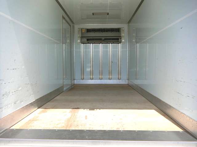 Hino Dutro 7