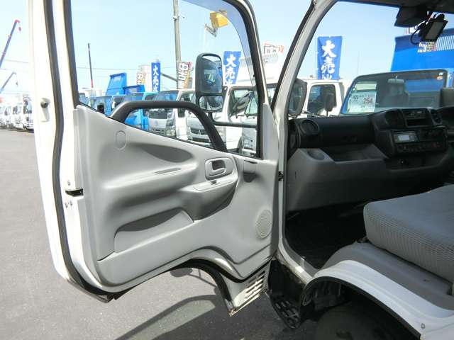 Hino Dutro 10