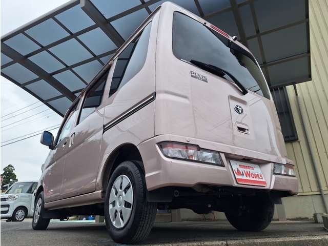 Toyota Pixis Van 12