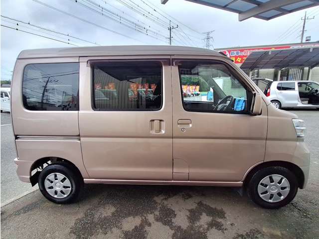 Toyota Pixis Van 7