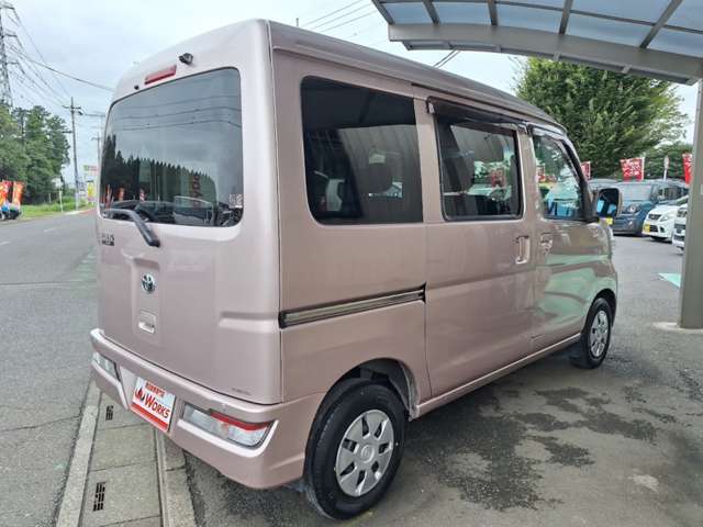 Toyota Pixis Van 9