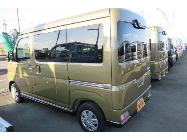 Daihatsu Atrai 7