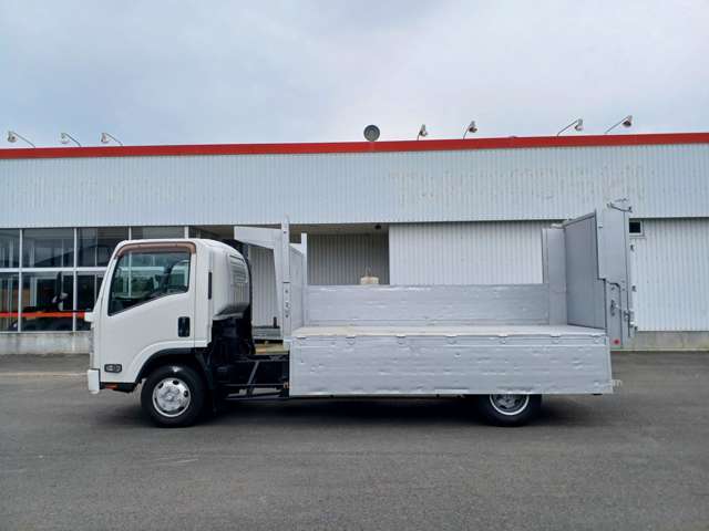 Isuzu Elf 12
