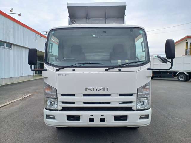 Isuzu Elf 2