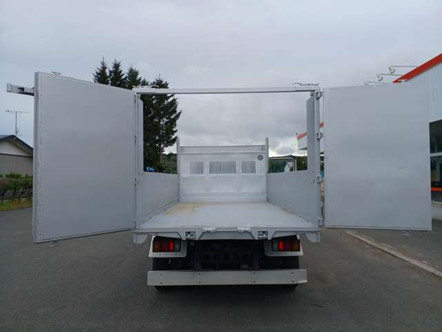 Isuzu Elf 10