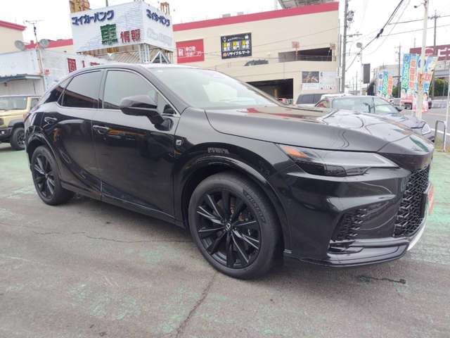 Lexus RX 9