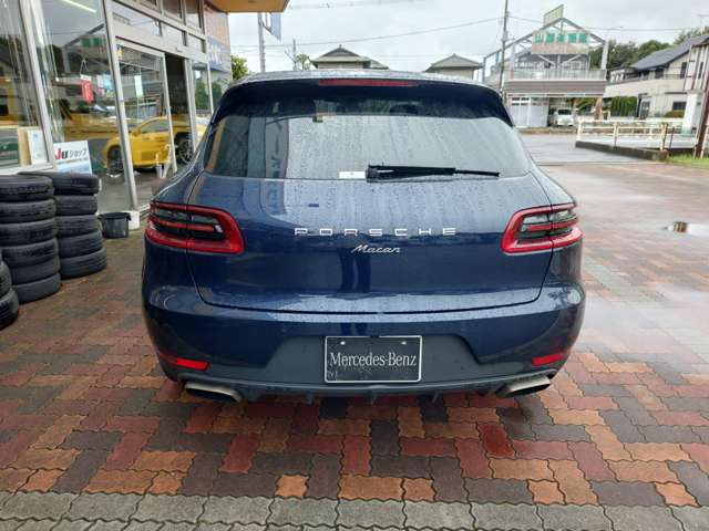 Porsche Macan 8