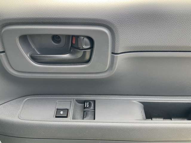 Honda N-VAN 12