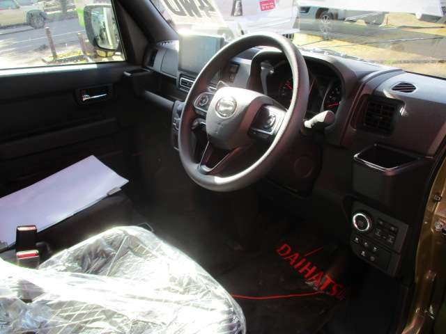 Daihatsu Hijet Deck Van 11