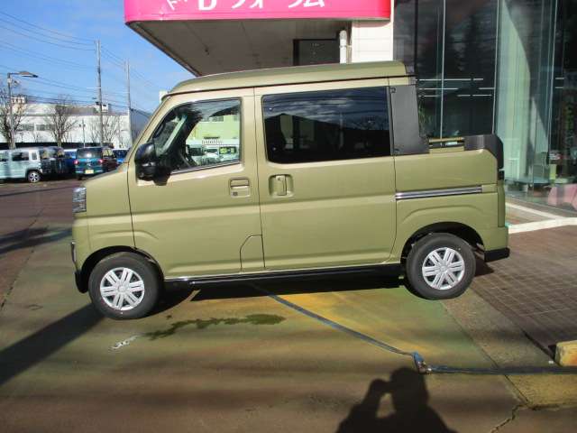 Daihatsu Hijet Deck Van 2