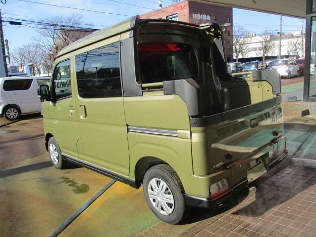 Daihatsu Hijet Deck Van 3
