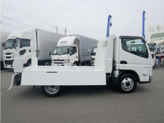 Mitsubishi Fuso Canter 9