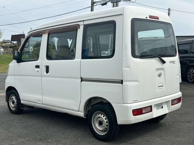 Daihatsu Hijet Cargo 5