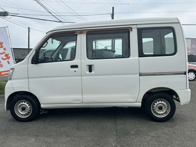 Daihatsu Hijet Cargo 6