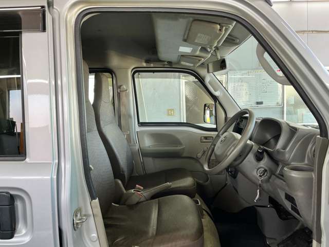 Nissan NV100 Clipper 11