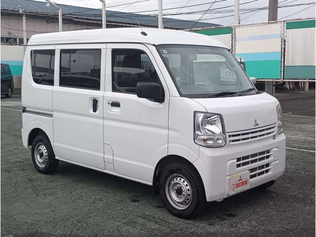 Mitsubishi Minicab Van 4