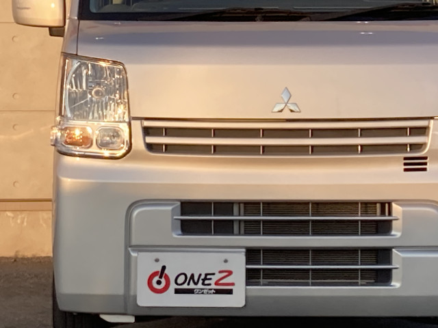Mitsubishi Minicab Van 6