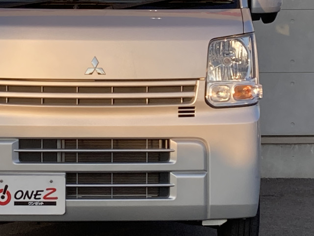 Mitsubishi Minicab Van 7