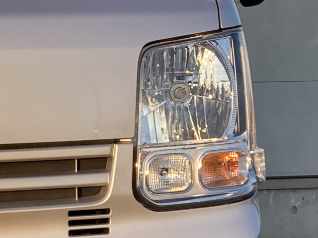 Mitsubishi Minicab Van 9