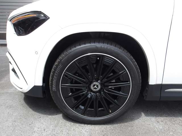 Mercedes-Benz GLA-Class 2