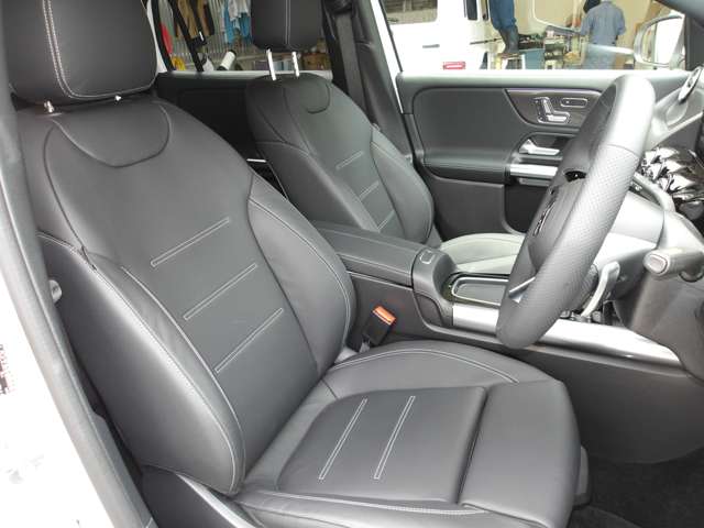 Mercedes-Benz GLA-Class 4